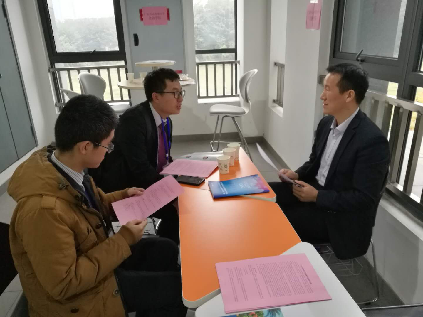 展凯副经理现场解答应聘博士生的求职疑问